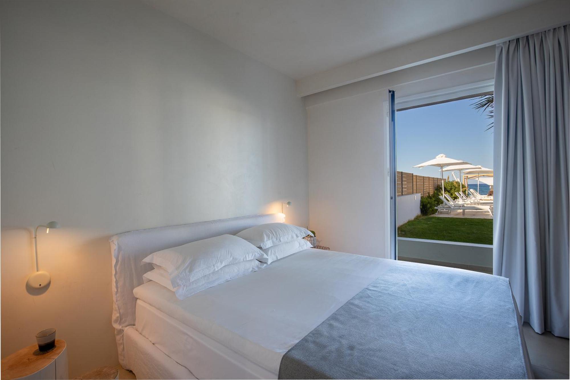 ماليا Akrogiali Beach Hotel Apartments الغرفة الصورة